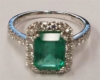 Platinum Emerald & diamond ring