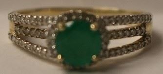 14K .50TDW Emerald and Diamond ring SZ 7