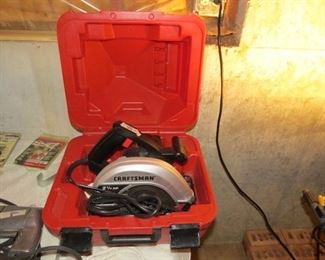 Craftsman saw and case