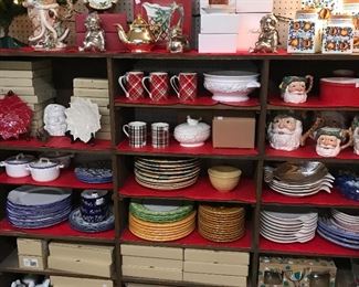 Lots serving dishes unused / gifts