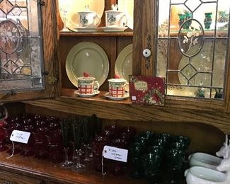 Beautiful China Cabinet & Dining Room Table & Chairs / ready for Christmas entertaining 