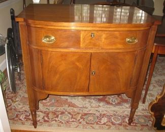 Henredon Historic Natchez Collection Mistletoe Sideboard