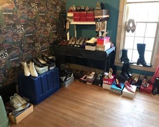 LOTS OF SHOES. SIZES 8.5-10