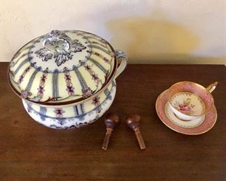 Lovely old Chamberpot or tureen, cup & saucer