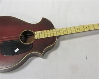 vintage guitar (lute)