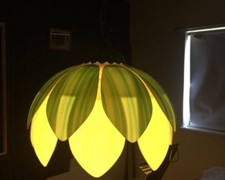 Hanging petal lamp