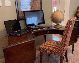 Unique U-shaped desk with drop leaf extensions.  Super nice!