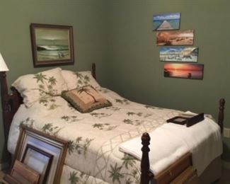 Full size bed with palm tree scene 