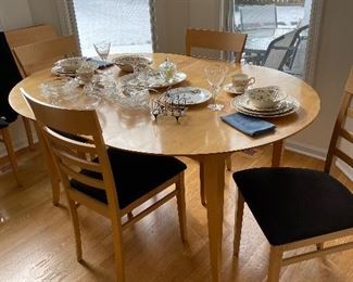 Room Board Blonde Oak Dining Table with Leaf, Chairs 
