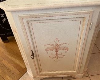 Hand Painted Corner Cabinet. Made in Italy 
