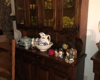 Country China cabinet 