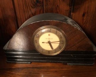 Antique mantel clock