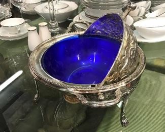 Silver plated server with glass insert