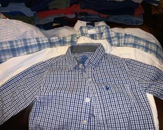 1000 like new gently used baby and kids clothes, boys and girls from newborn to 5t, each size has over 40 outfits $1 each...I can send pictures.