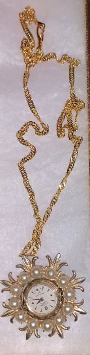 500+ Pieces of jewelry - prices range from $10ea on up...willing to negotiate lot prices. Chains are 14k Gold filled.