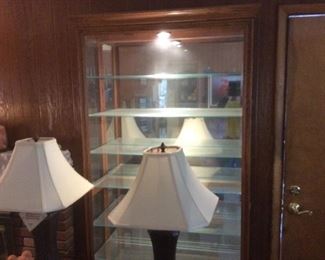 Large display cabinet
