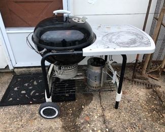 Weber Deluxe Charcoal Grill