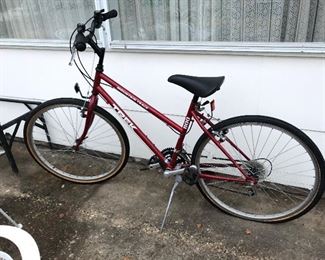 Trek Mountain Track 800 Womens Bicycle