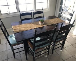 Dining Table, 6 Chairs and 2 Leaves