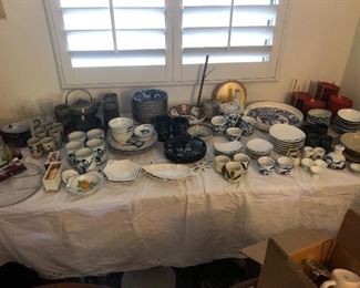 Japanese stoneware/teapots/rice bowls etc