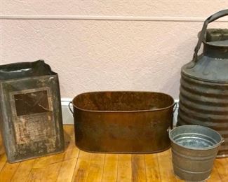 Assorted Antique Decorative https://ctbids.com/#!/description/share/292008