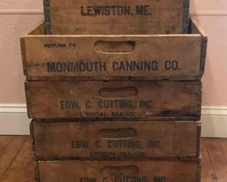 Vintage Boxes https://ctbids.com/#!/description/share/292014
