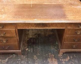 Vintage Office Desk https://ctbids.com/#!/description/share/292032