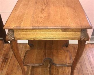 Antique Oak Stand https://ctbids.com/#!/description/share/292030