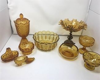 Various Amber Glass Items https://ctbids.com/#!/description/share/292046