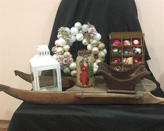 Assortment of Christmas Items https://ctbids.com/#!/description/share/292074