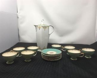 China Tea Pot & Tea Cups https://ctbids.com/#!/description/share/292093