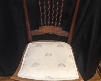 Antique Wooden Chair https://ctbids.com/#!/description/share/292097