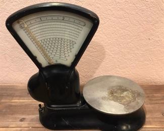 Antique Scale https://ctbids.com/#!/description/share/292109