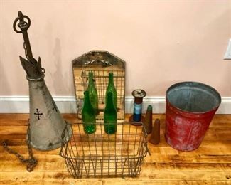Assorted Vintage https://ctbids.com/#!/description/share/292110