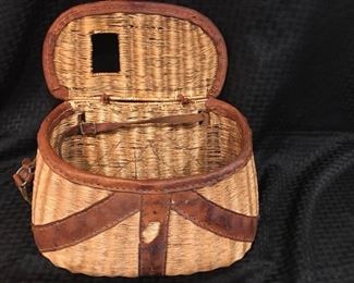 Antique Wooden Fishing Basket https://ctbids.com/#!/description/share/292055