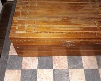 Chessboard with pieces - damaged