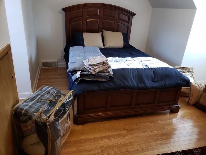 Solid Wood Queen Size Bed Frame with Mattress and Split Box Spring