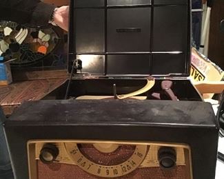Admiral AM radio record player from the 1950s