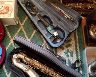 Phil Barons Sax
Blue Modern Electric Violin