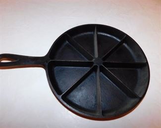 Cast Iron Corn Bread Skillet