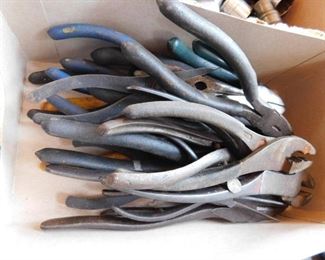 Pliers