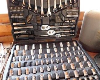 Ratchet, Wrench and Socket Set