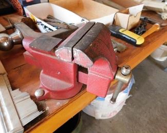 Bench Vise