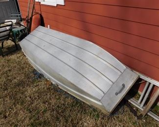 Light Capacity Aluminum Boat