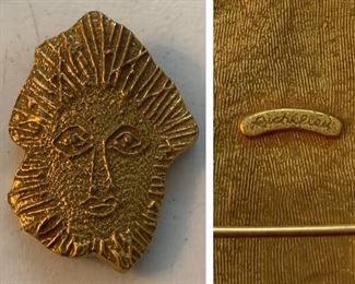 Richelieu Textured Face Brooch/Pin