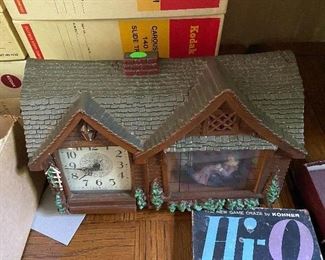 Haddon "Home Sweet Home" Mechanical Clock (Does Not Work)