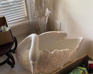 Large Swan Planter