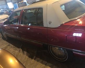 CADILLAC Sedan Deville 1996
Starting Bid $1,000