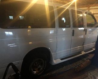 1998 Custom Craft Conversion Van 120,000 miles. Excellent condition, no rust.
Starting bid $1,000