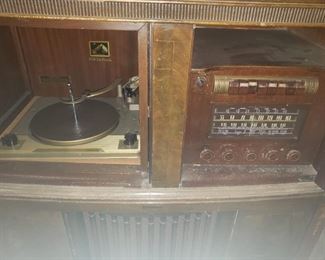 Vitrola, vintage, radio, record player, cabinet